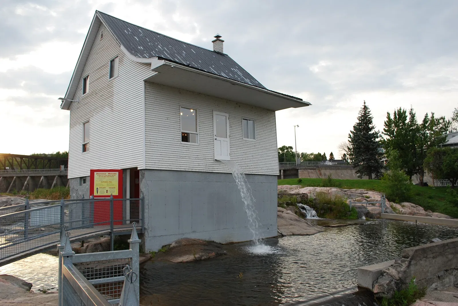 Musée de la Petite Maison Blanche (Saguenay) Bezoekersinformatie
