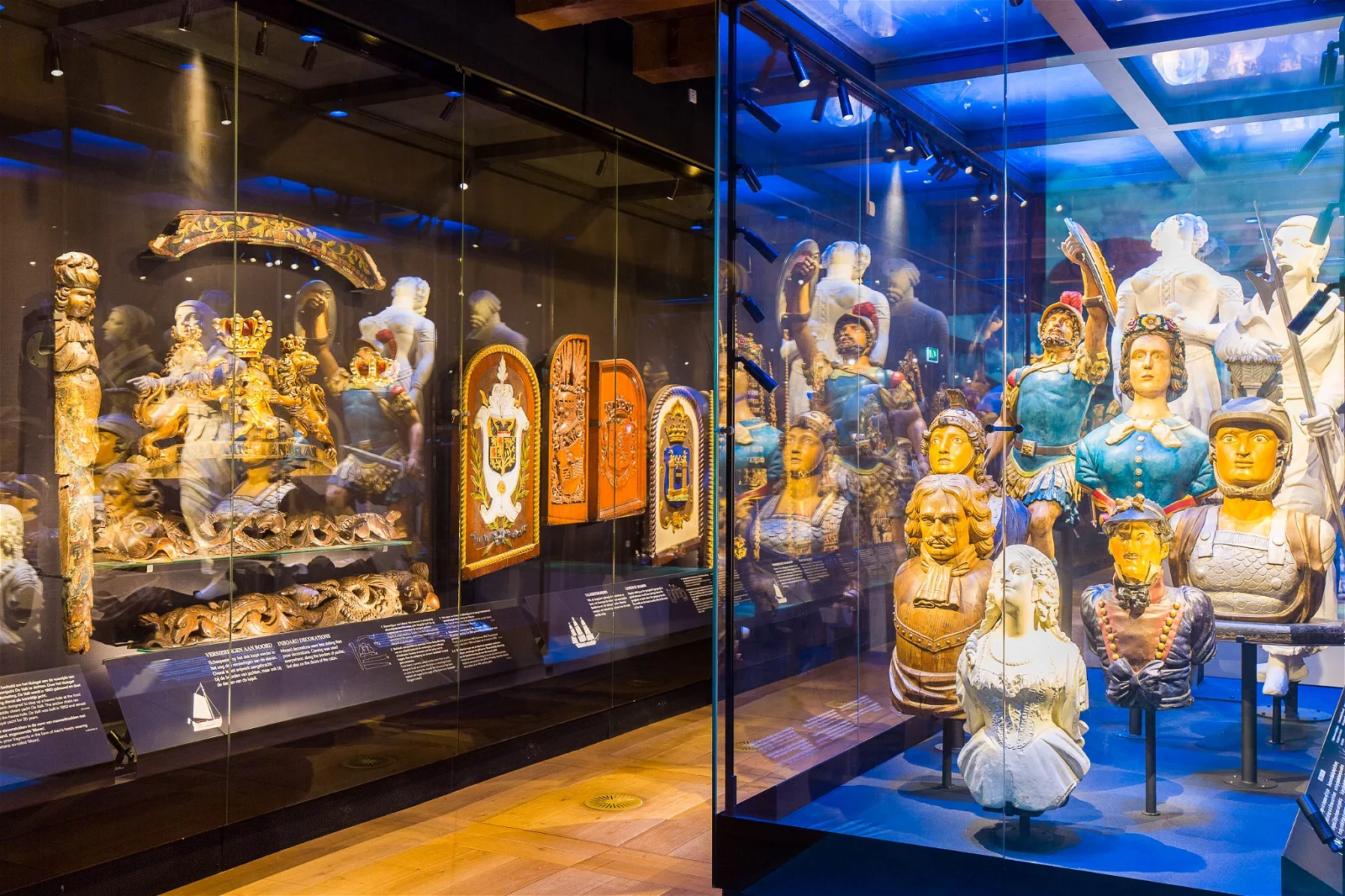 De scheepsornamenten