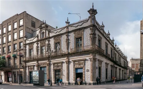 Casa de los Azulejos