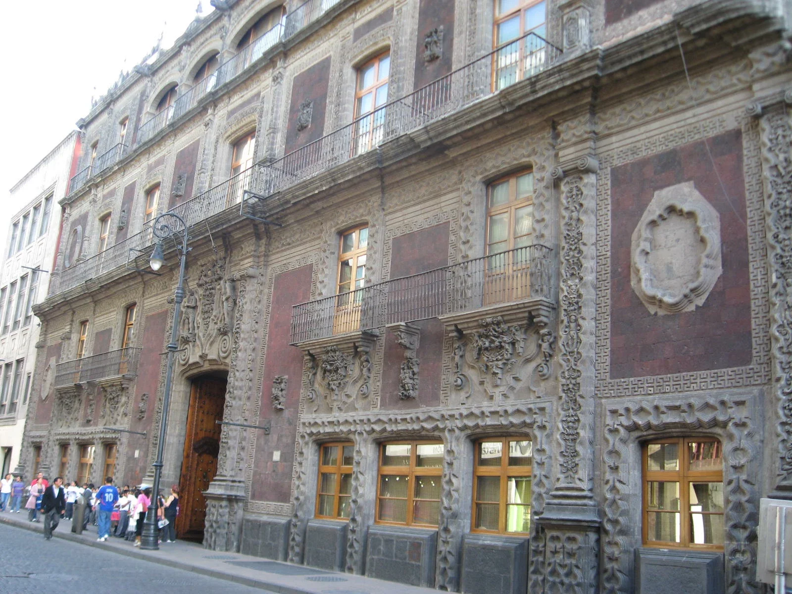 Palacio de Cultura Banamex – Palacio Iturbide