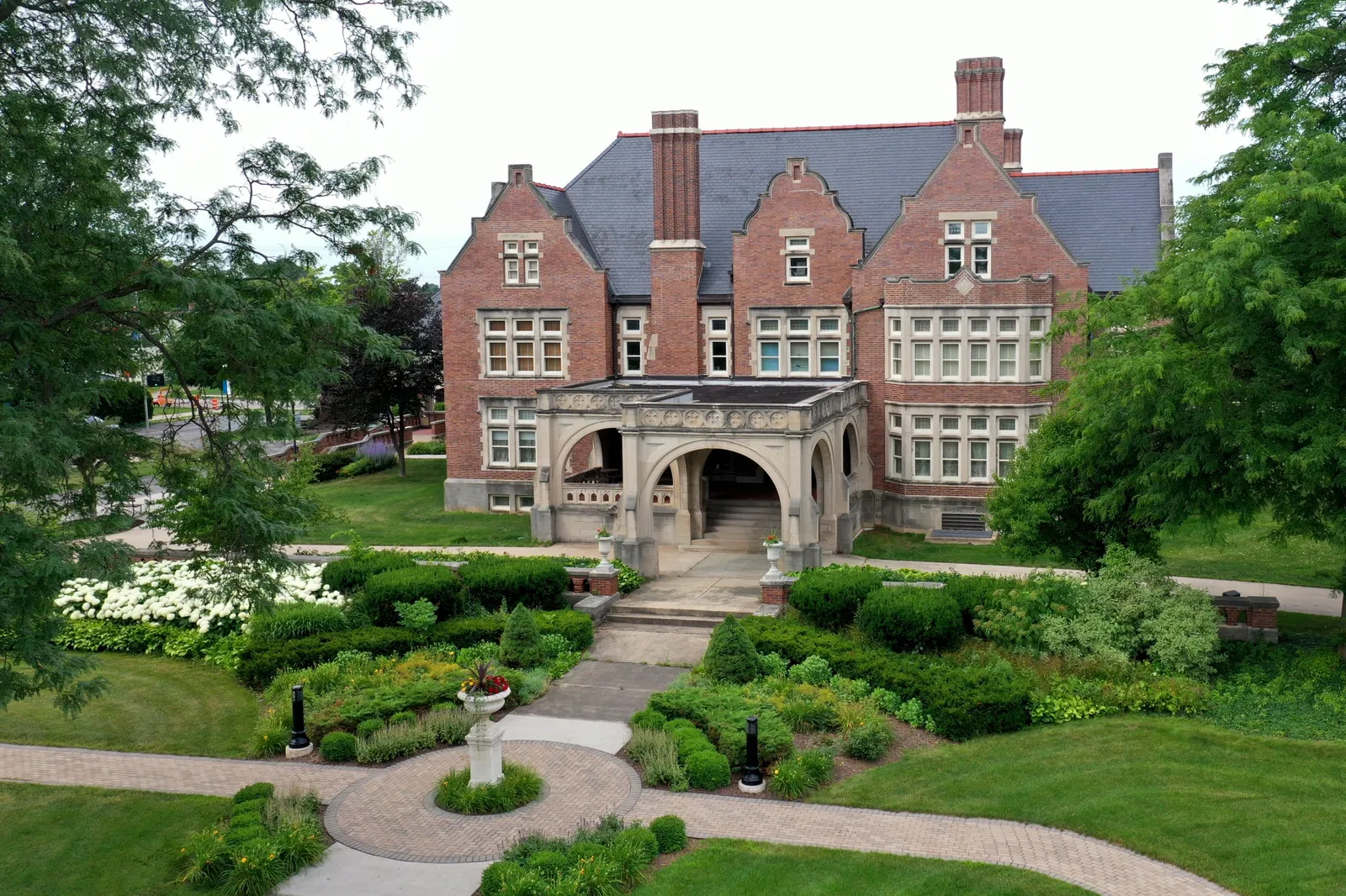 Oshkosh Public Museum