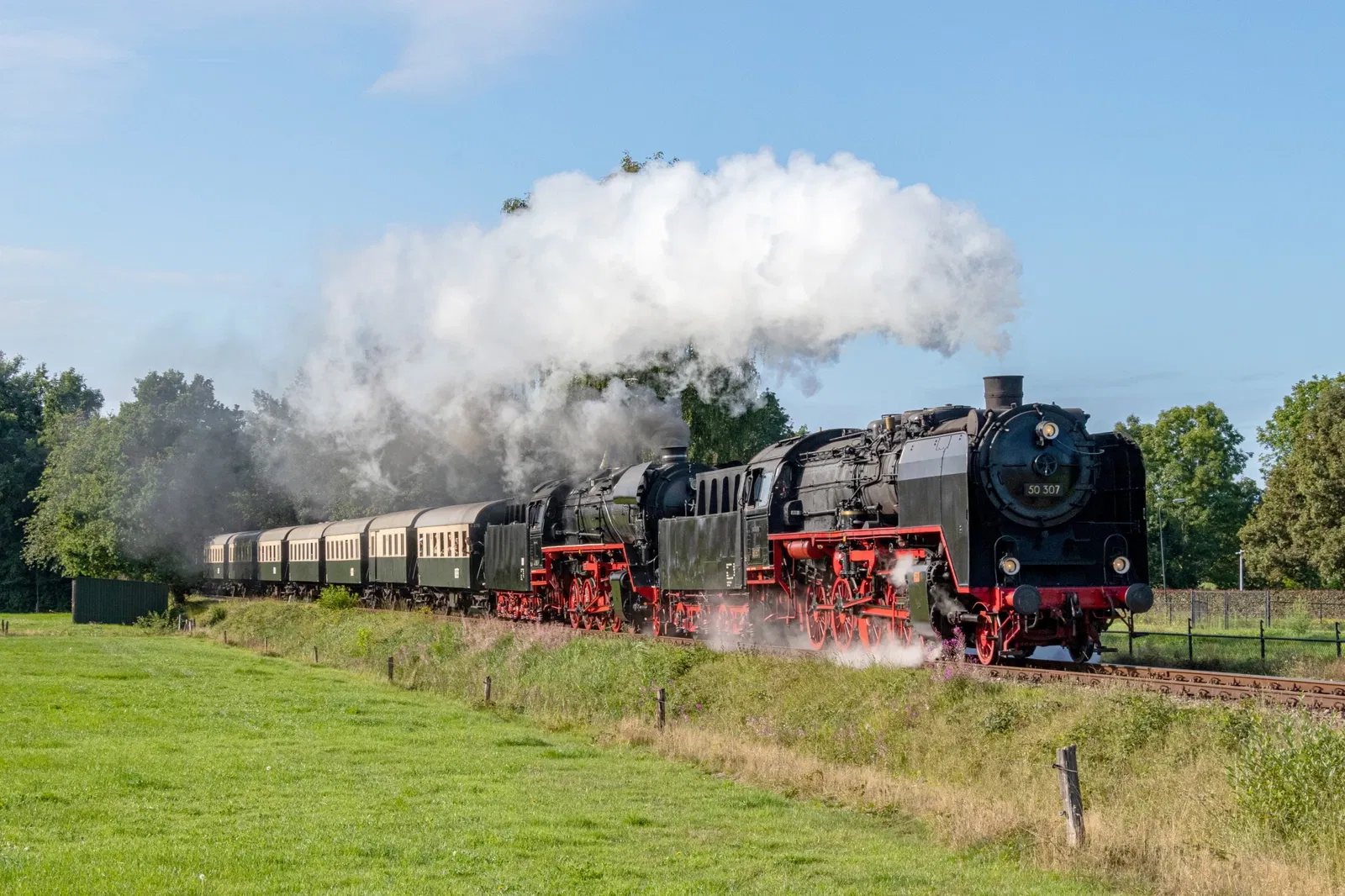 Veluwsche Stoomtrein Maatschappij (Beekbergen) - Información Para ...