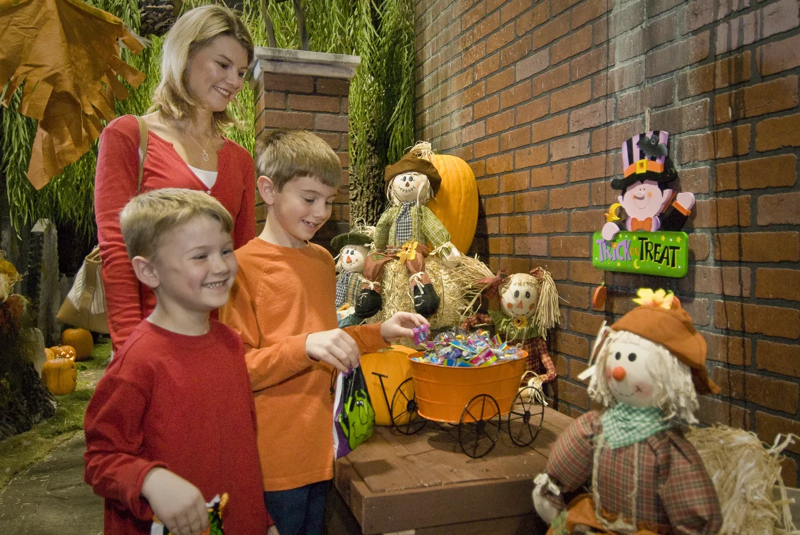 EnterTRAINment Junction