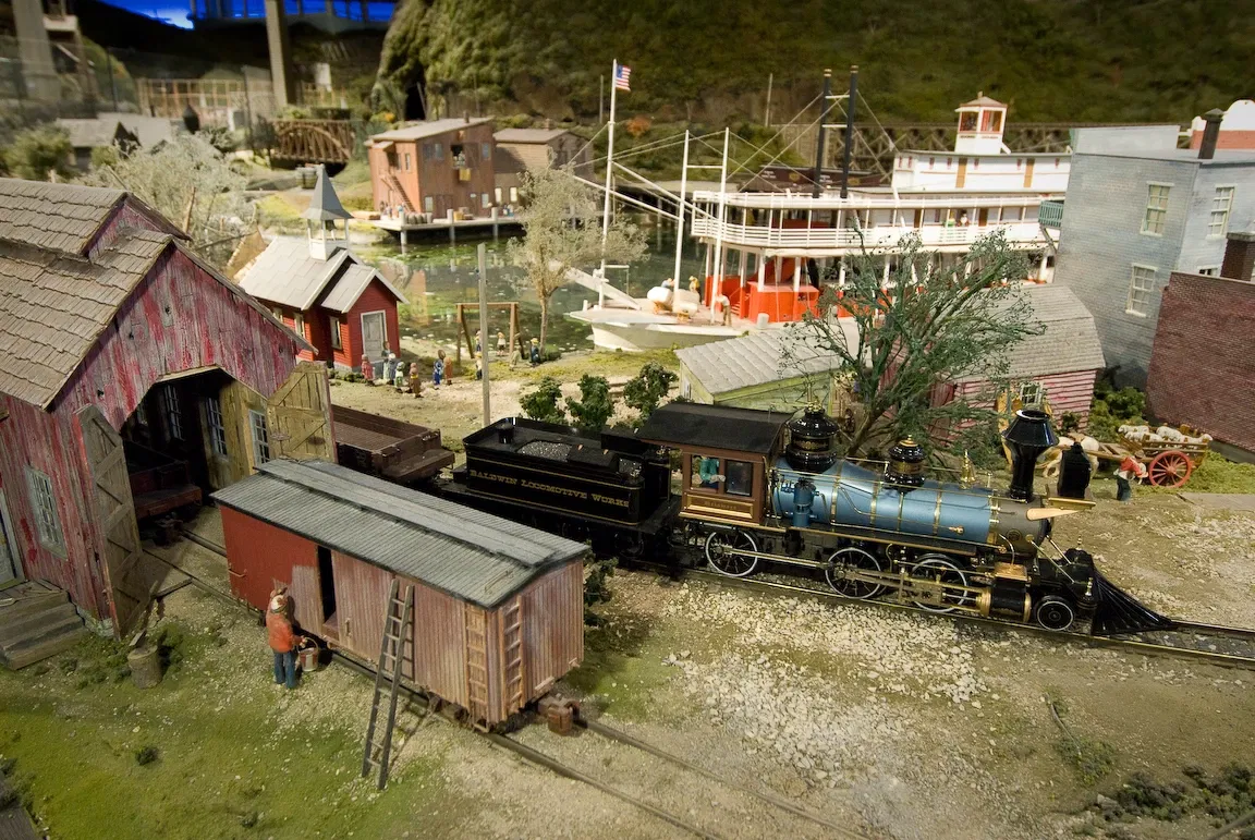 EnterTRAINment Junction