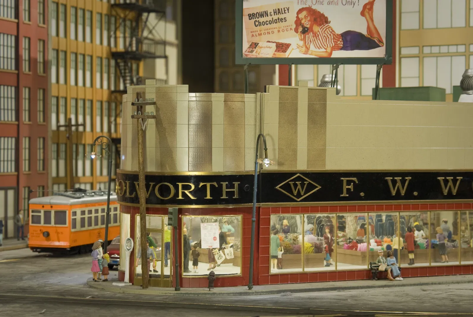 EnterTRAINment Junction