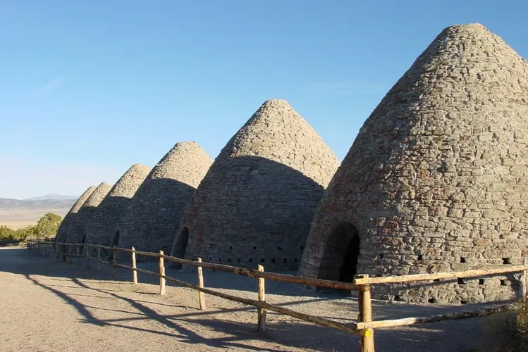 Parc d'État historique de Ward Charcoal Ovens