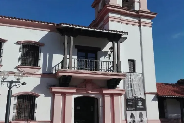 Museo Etnográfico y Colonial "Juan de Garay"