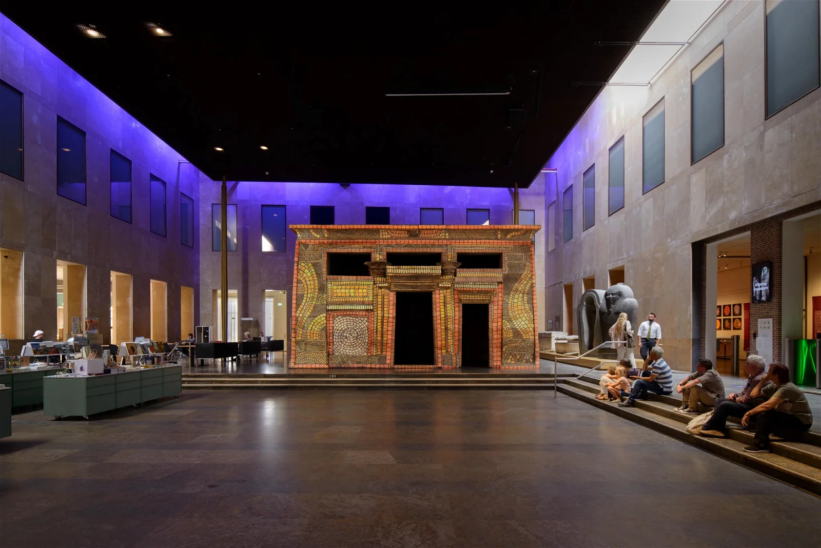 Lichtshow op de Egyptische tempel