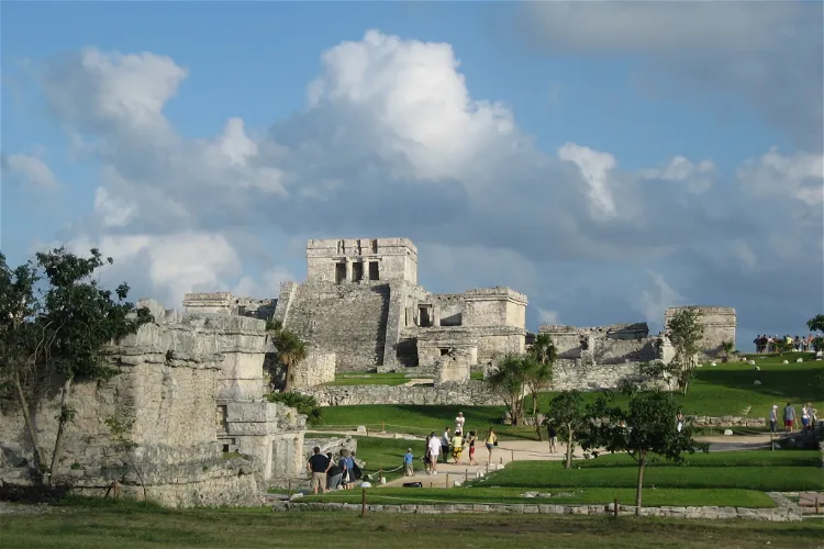 Mayan Ruins of Tulum - Zona Arqueológica de Tulum