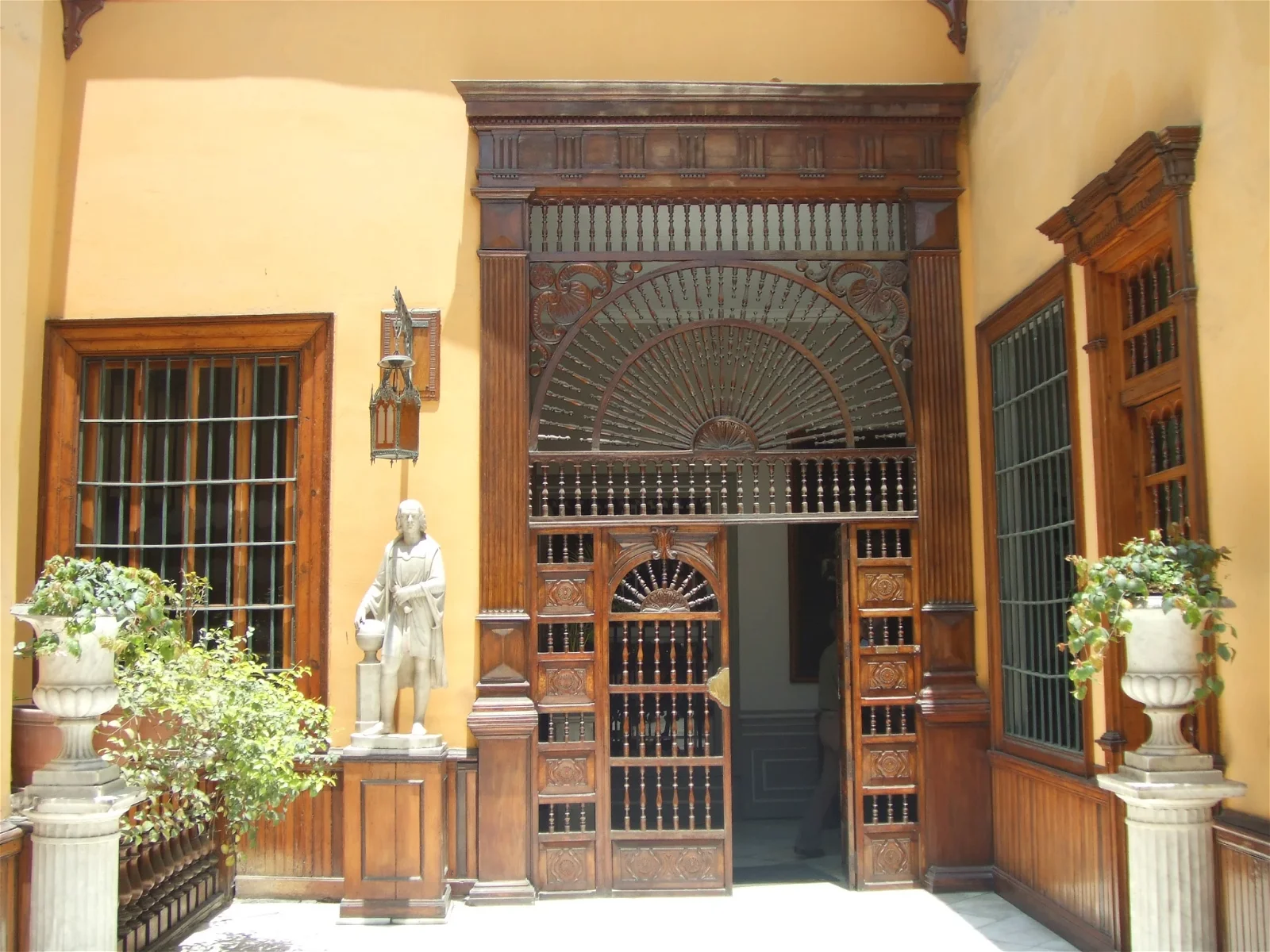 Casa Aliaga