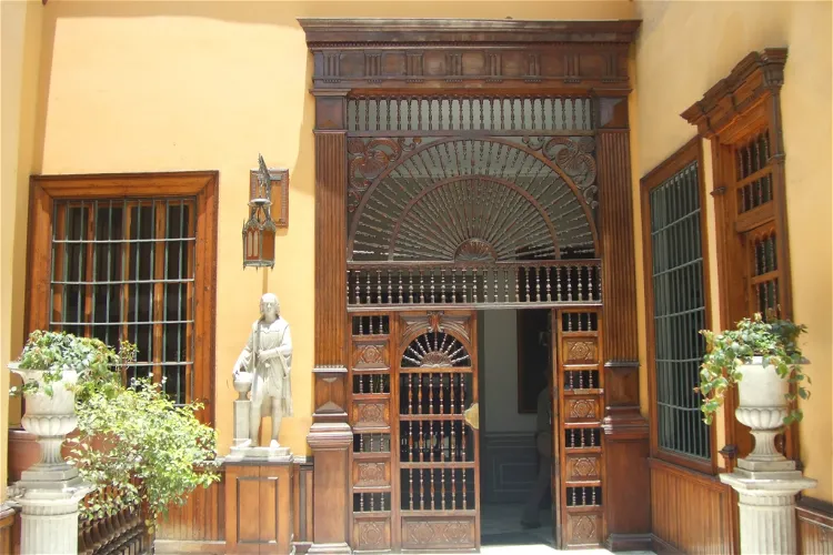 Casa Aliaga