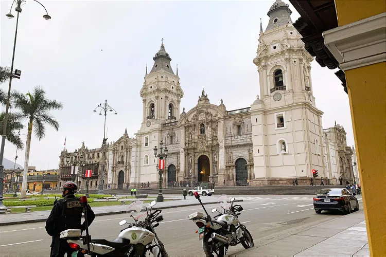 Catedral de Lima y Museo de Arte Religioso