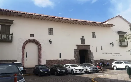 Museo de Arte Precolombino de Cusco del Perú