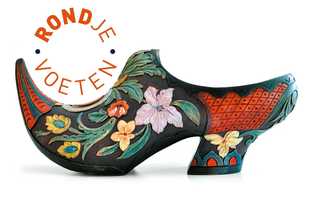 ROUND FEET