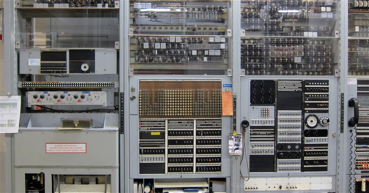 Number 5 Crossbar Switching System (1948) - Exhibition at Connections ...