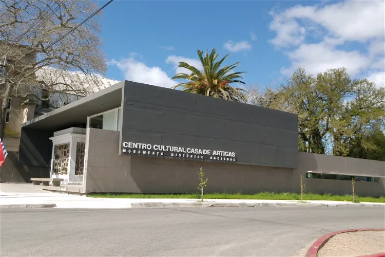 Centro Cultural Casa de Artigas