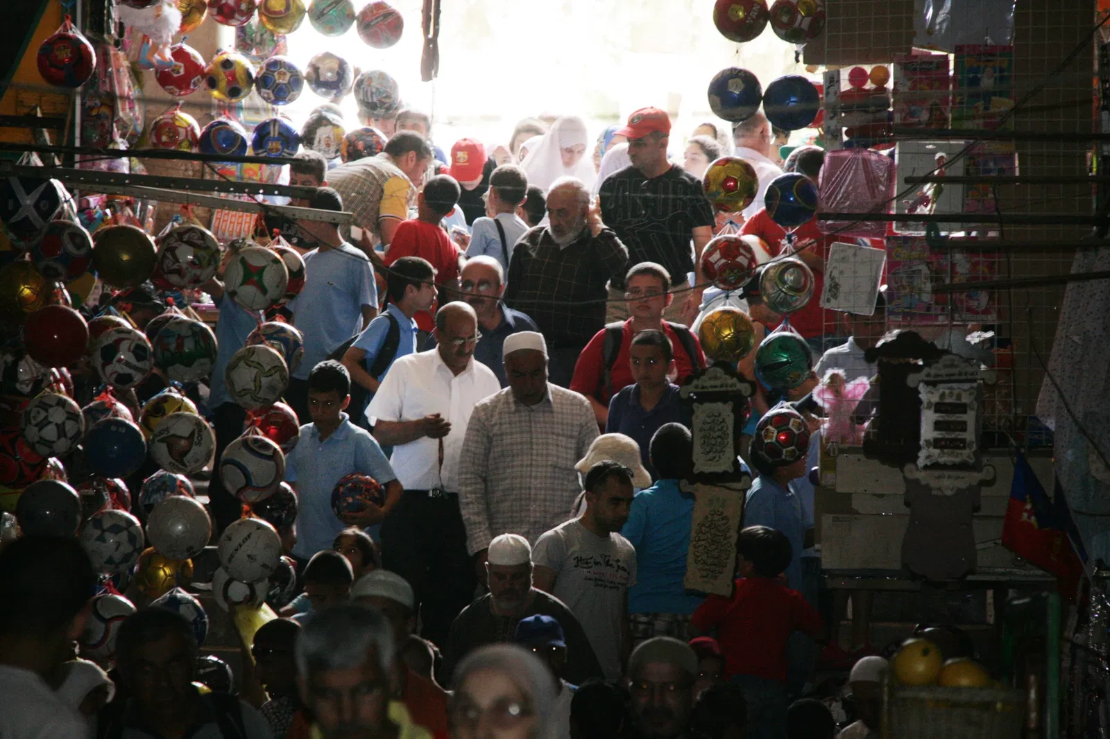 Zie mij. The Bible in Photographs.