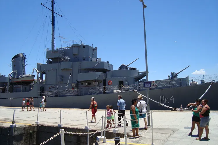 USS  McAnn  (DE-179)
