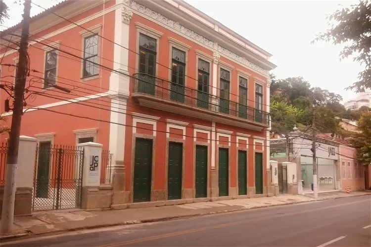 Janete Costa Museum of Popular Art