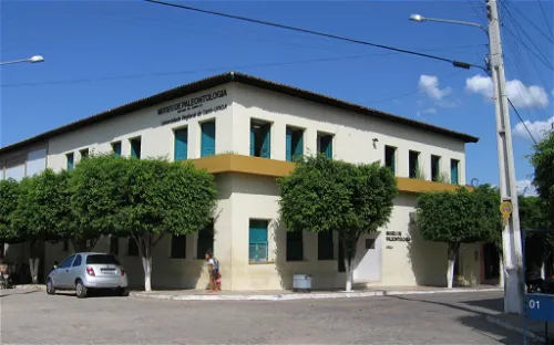 Museu de Paleontologia Plácido Cidade Nuvens