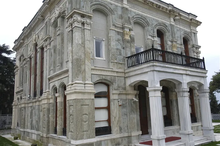 Av Köşkü Saray Müzesi