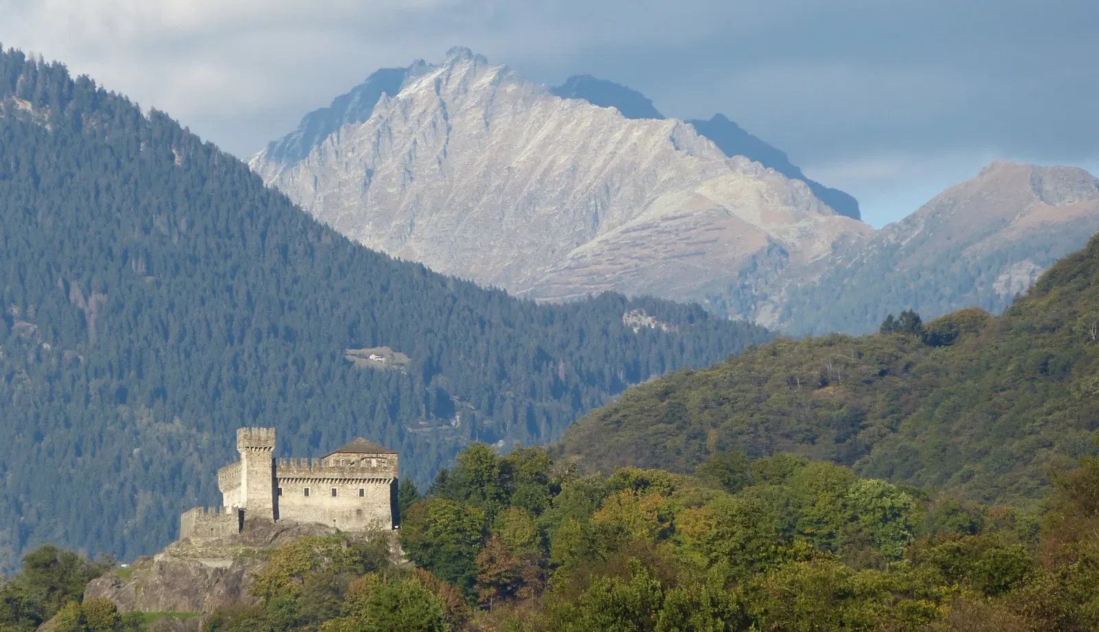 Sasso Corbaro Castle