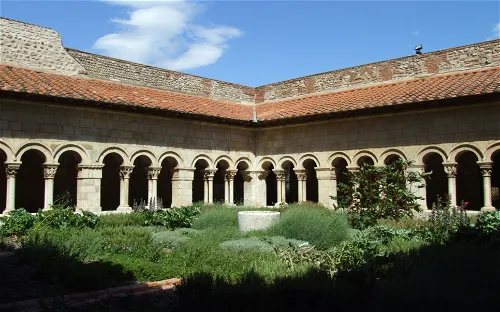 Cloître et cathédrale