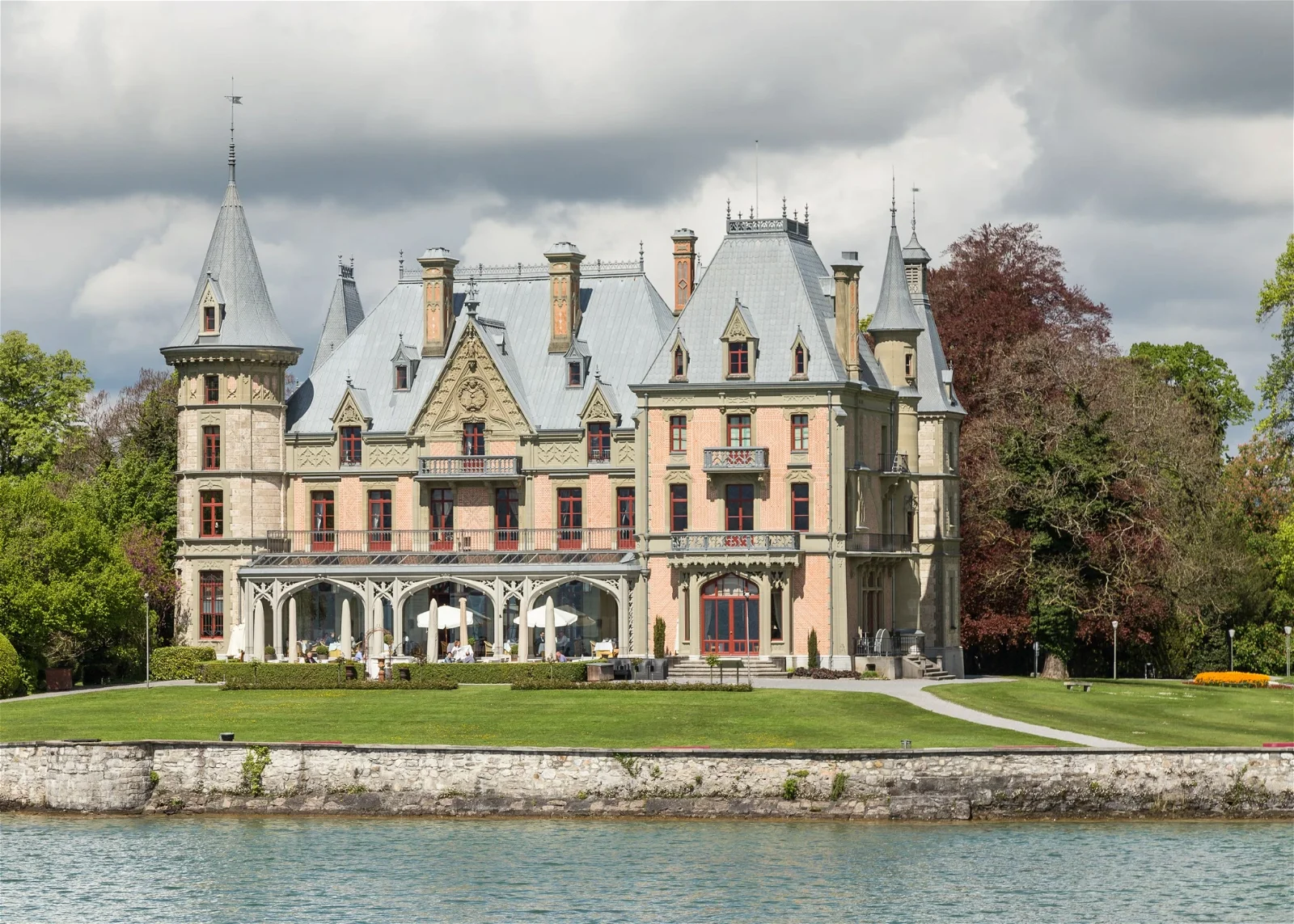 Schadau Castle (Thun) - Visitor Information & Reviews