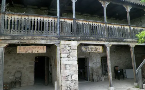 Nikol Duman Memorial Museum & ethnographik dectrict