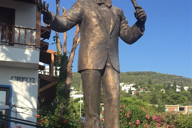Zeki Müren Sanat Müzesi