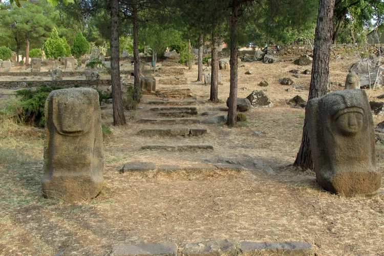 Cantera y taller de escultura de Yesemek