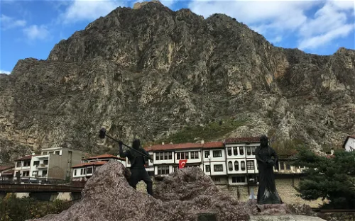 Ferhat İle Şirin Aşıklar Müzesi