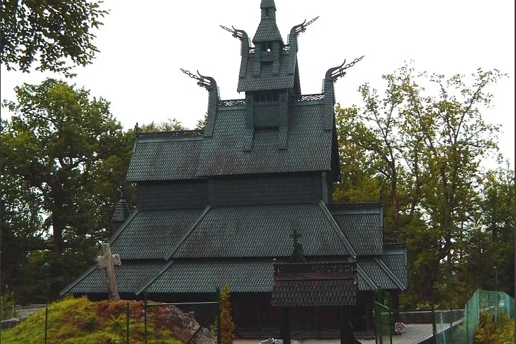 Iglesia de madera de Fortun