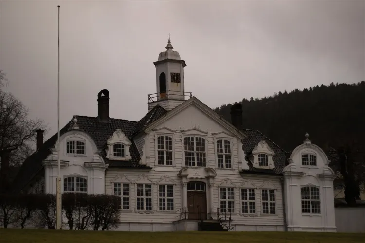 Damsgård Manor