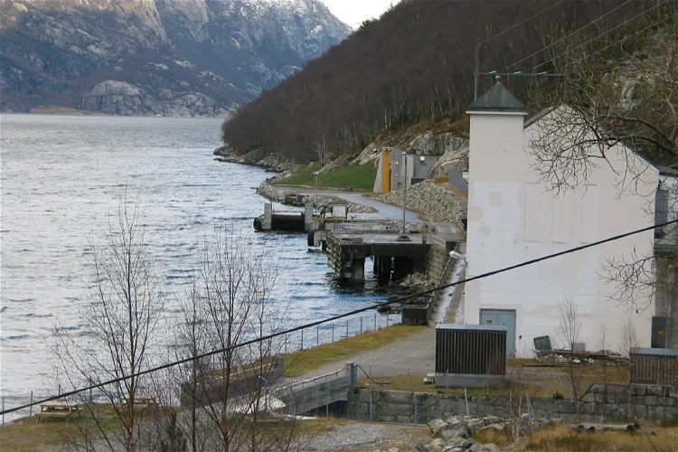Flørli krafstasjon