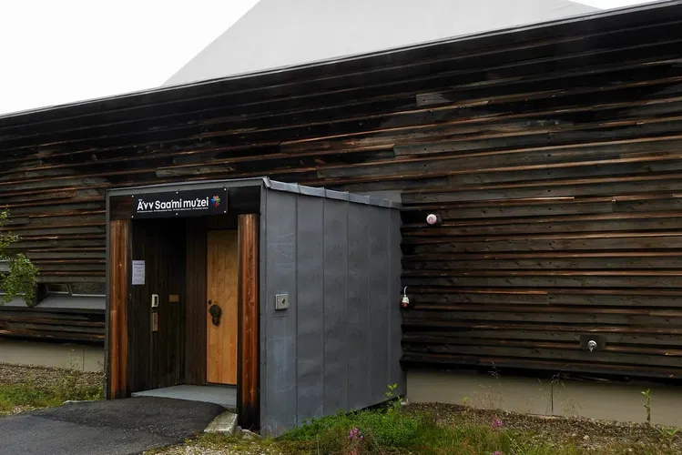 Äʹvv skoltsamisches Museum