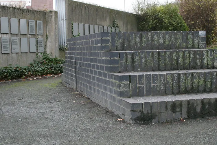 Gedenkstätte KZ-Außenlager Schillstraße