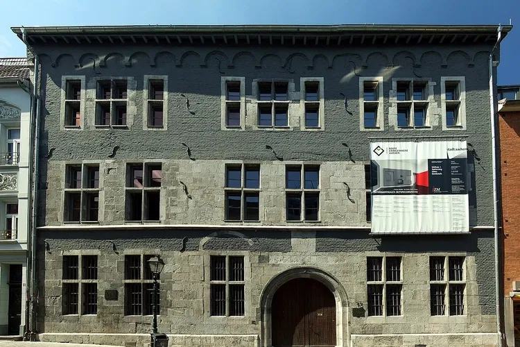 International newspaper museum