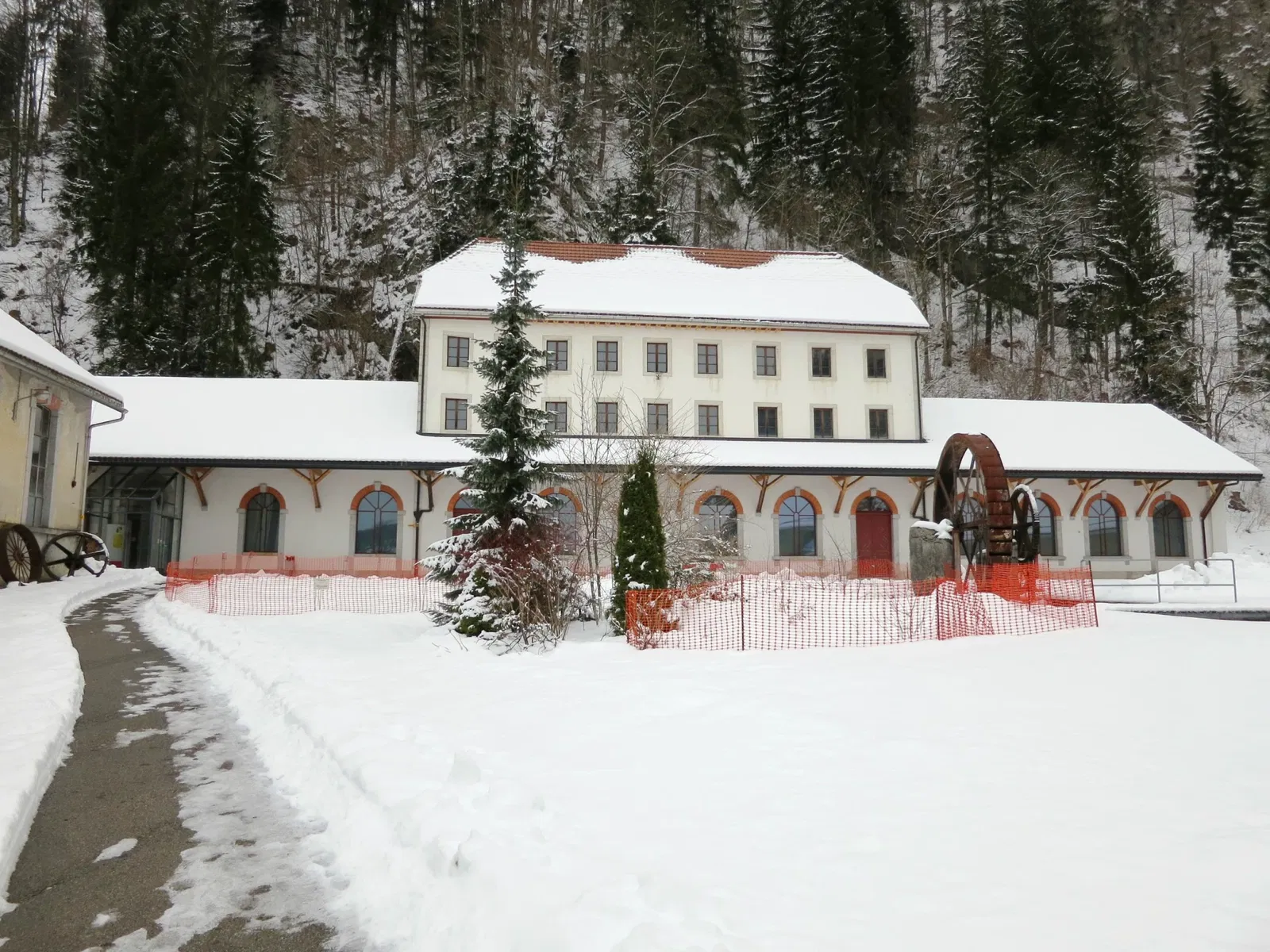 Cave Mills "Col-des-Roches"