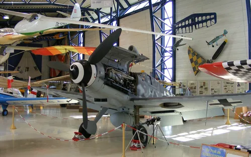 Flug - Museum - Aviaticum