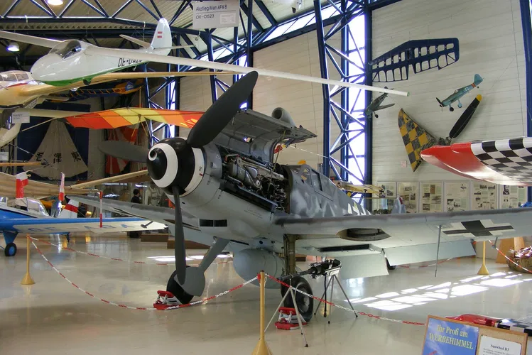 Flug - Museum - Aviaticum