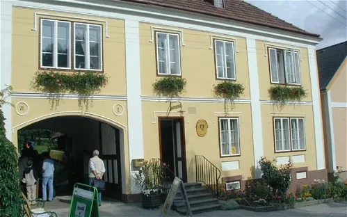 Historisches Postamt Küb