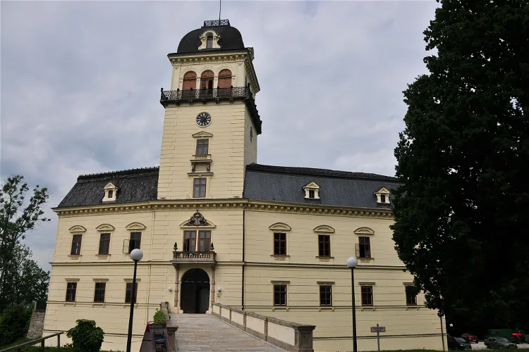 Schloss Tollet