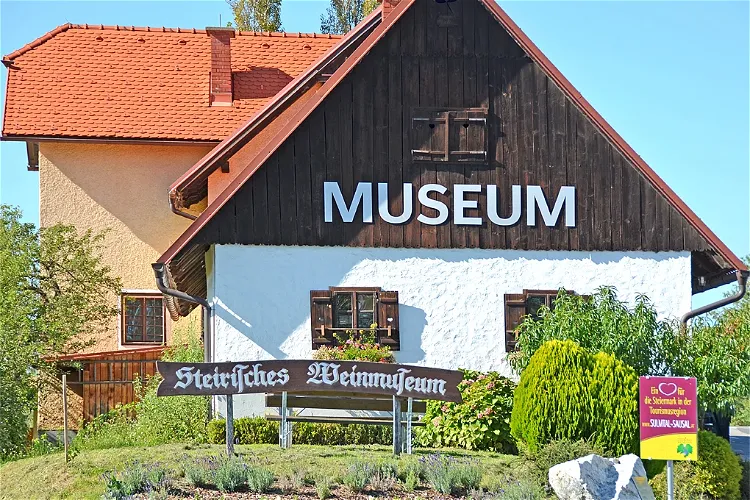 1. Steirisches Weinmuseum