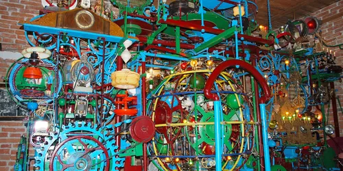 Ausstellung: Die Kunst ist weiblich! Mädchenlaune oder Meisterwerk?