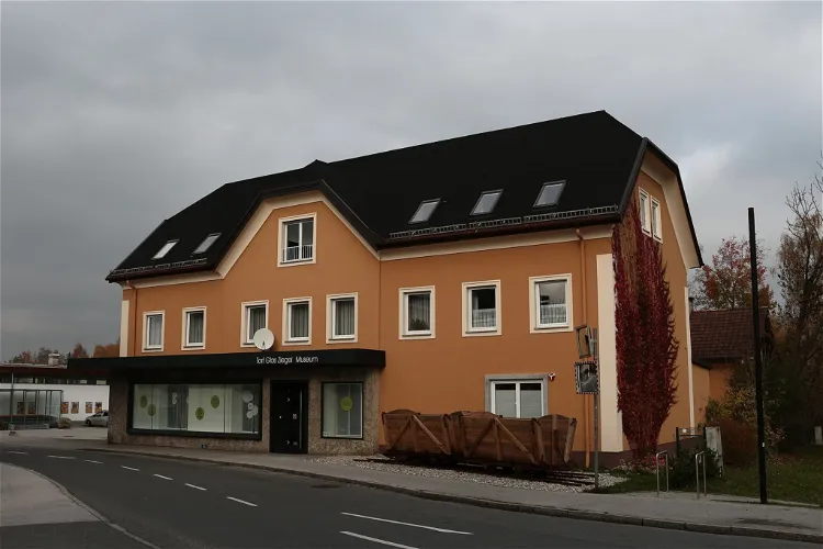 Torf-Glas-Ziegel Museum