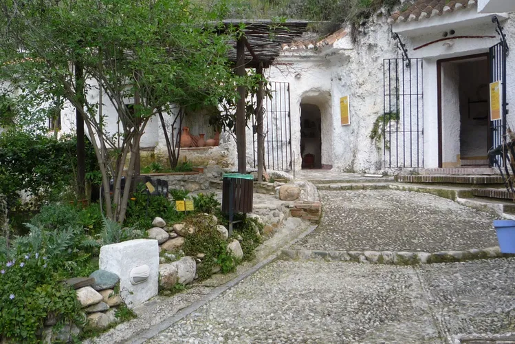 Sacromonte Caves Museum