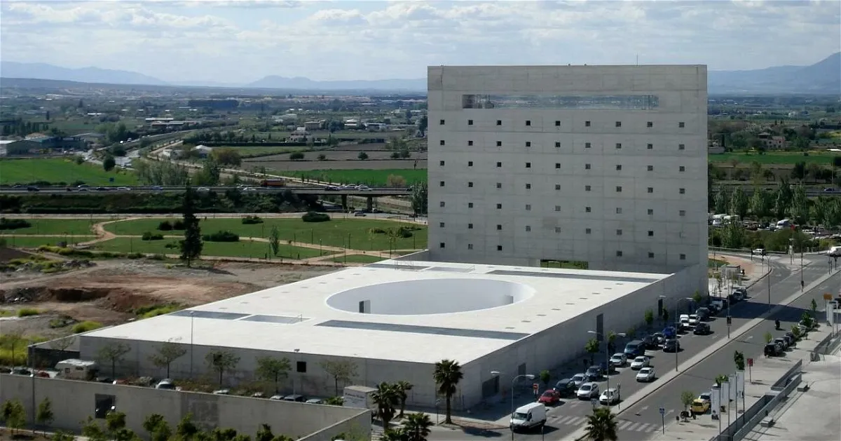 Caja Granada Cultural Center (Granada) - Visitor Information & Reviews