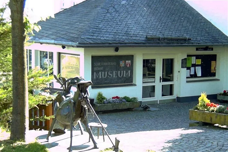 Schieferbergbau- und Heimatmuseum