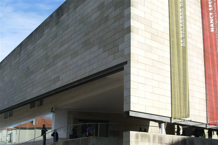 Centro Galego de Arte Contemporánea (CGAC)